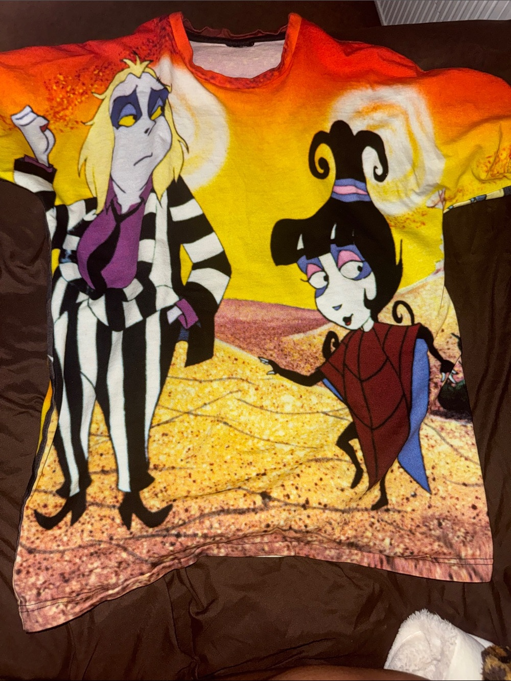 Retro Beetle Juice Cartoon Graphic Tee - Orange Yellow Gradient